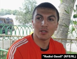 Гражданин Таджикистана Алишер Кодиркулов, добровольно вернувшийся домой из Ирака
